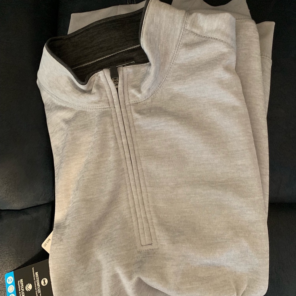 PGA no sleeve jacket